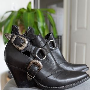 Jeffrey Campbell x Free People western heeled booties size 7